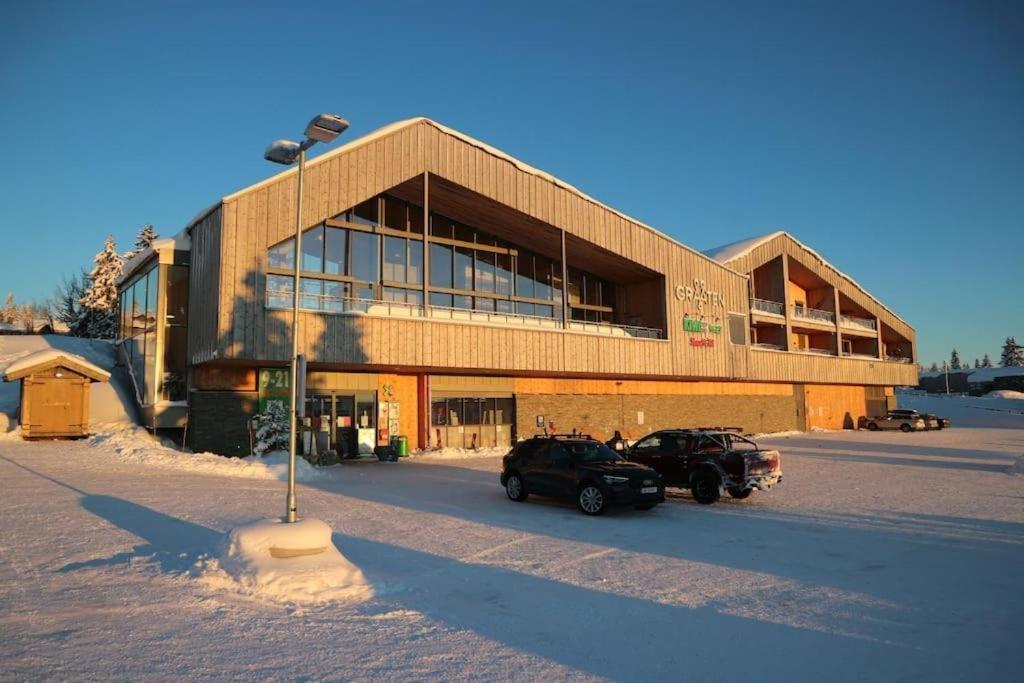 Leilighet Med Panoramautsikt Sjusjoen Innendors Parkering Eksteriør billede