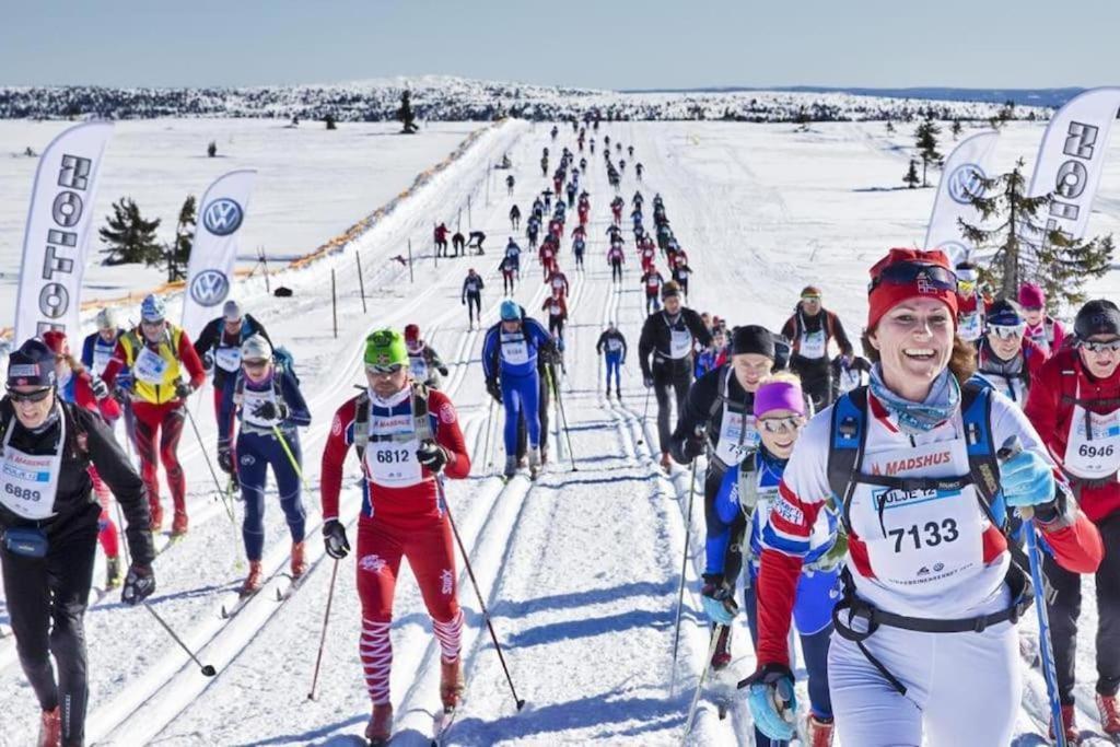 Leilighet Med Panoramautsikt Sjusjoen Innendors Parkering Eksteriør billede